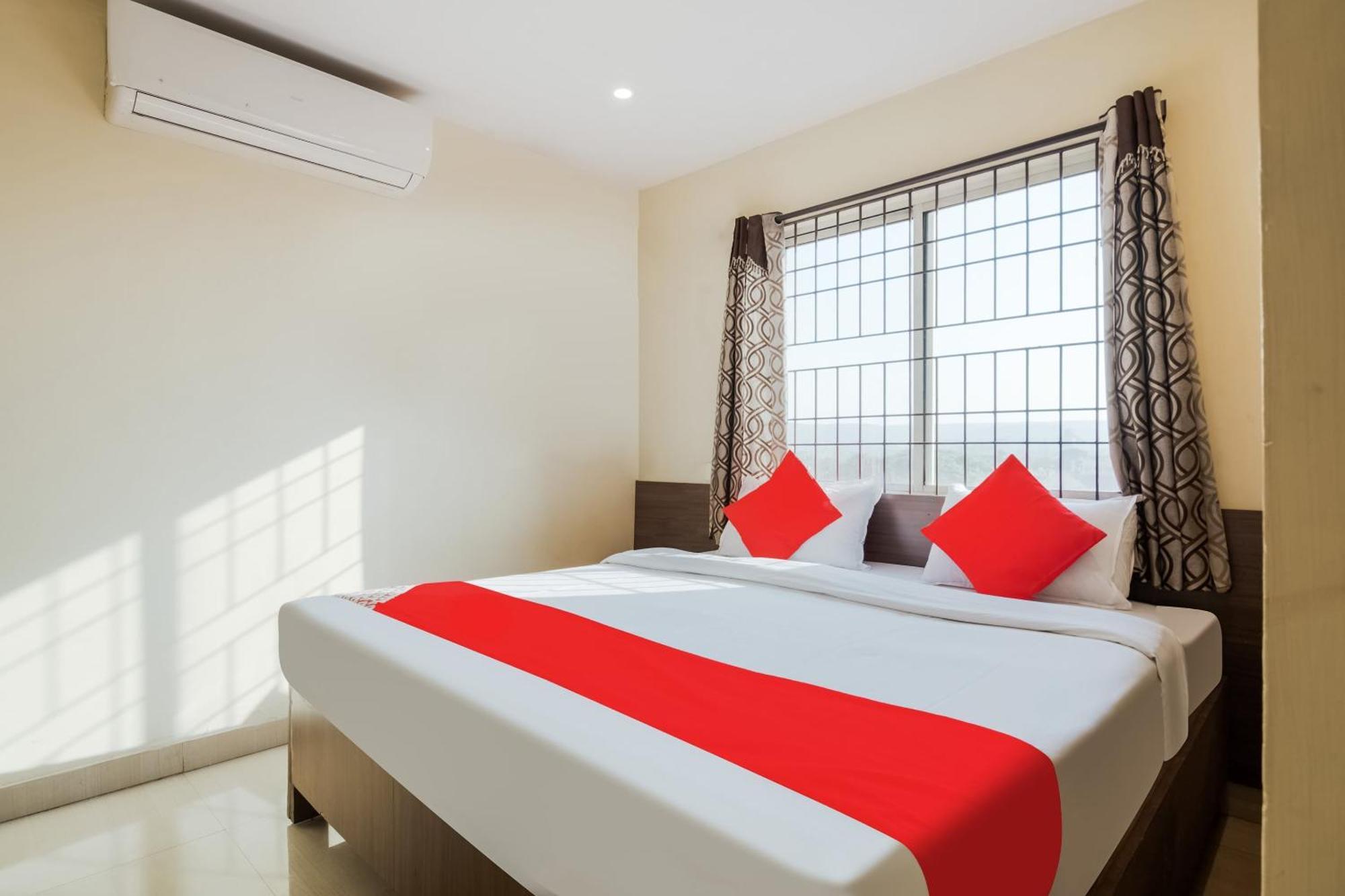 Hotel O Anu Grand Visakhapatnam Buitenkant foto